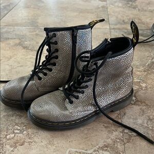 Dr. Martens Silver Glitter girls Boots
